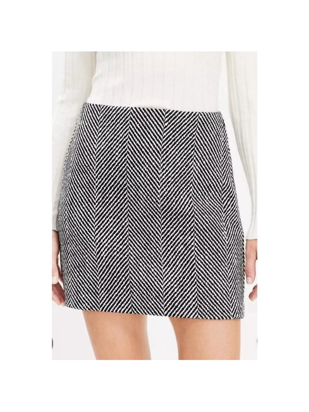Loft Herringbone Tweed Wool Blend Mini Skirt Women's Size 12 Black & White